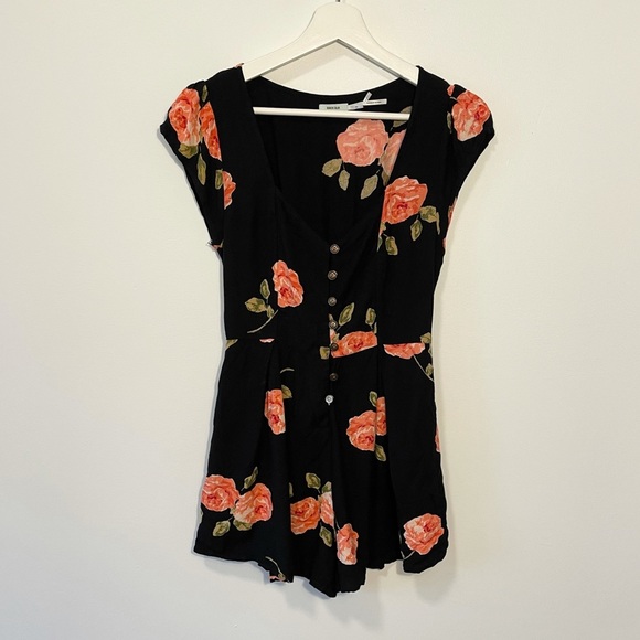 Urban Outfitters Floral Romper - Picture 3 of 14